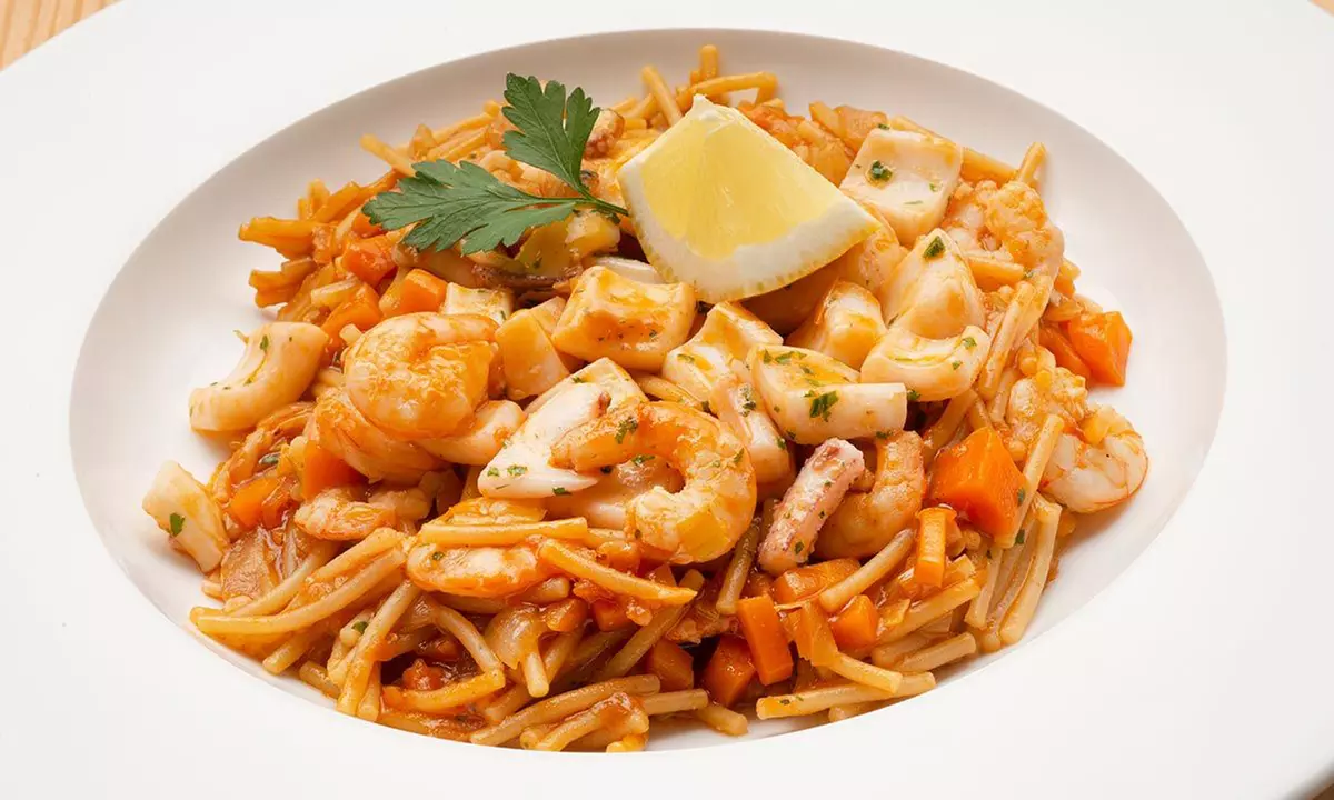 Menú mediterráneo para 2 o 4 en Sabors Del Mar