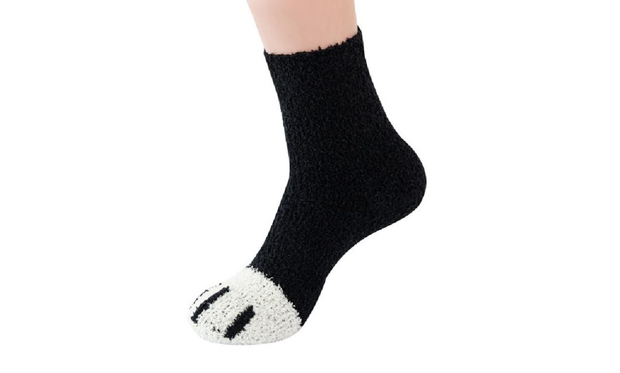 Image 6: One or Six Pairs of Fleece Cat Paw Socks