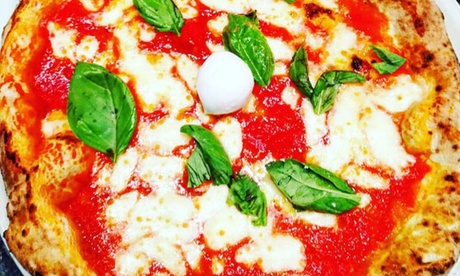 Menu con pizza a scelta e bevanda, offerto da Ciccio Pizza Sabotino (sconto fino a 17%). Consegna a domicilio