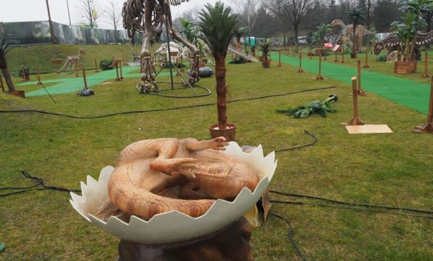 Image 24: Całodniowe bilety wstępu dla 1 osoby lub rodziny do parków DinoWorld