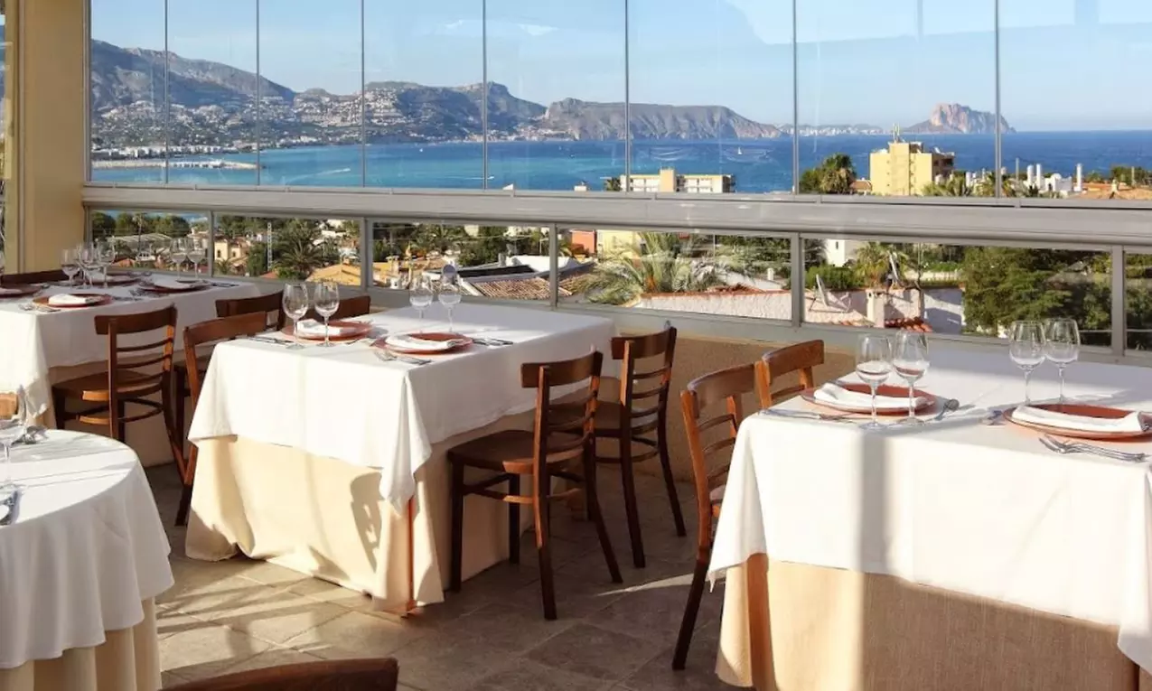 Circuito spa de 60 minutos para 1 o 2 con cava y buffet libre a elegir