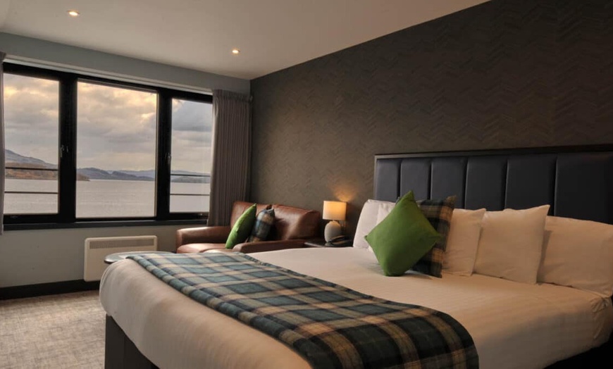 Image 5: Loch Lomond: 4* Stay with Full Scottish Breakfast and Dinner