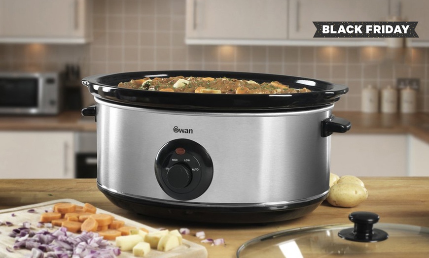 Image 1: Swan Silver Slow Cooker in 2 Sizes