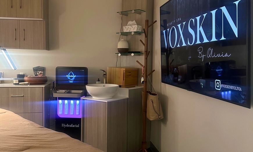 Image 3: Custom or Vox++ Hydrafacial w/ Lymphatic Face and Neck Massage Options