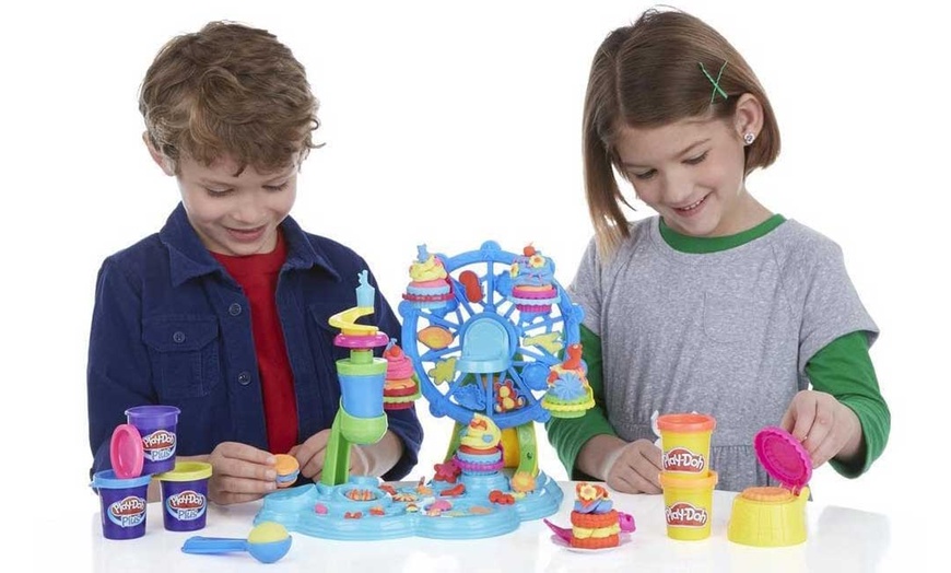 Image 12: Hasbro Play-Doh Set