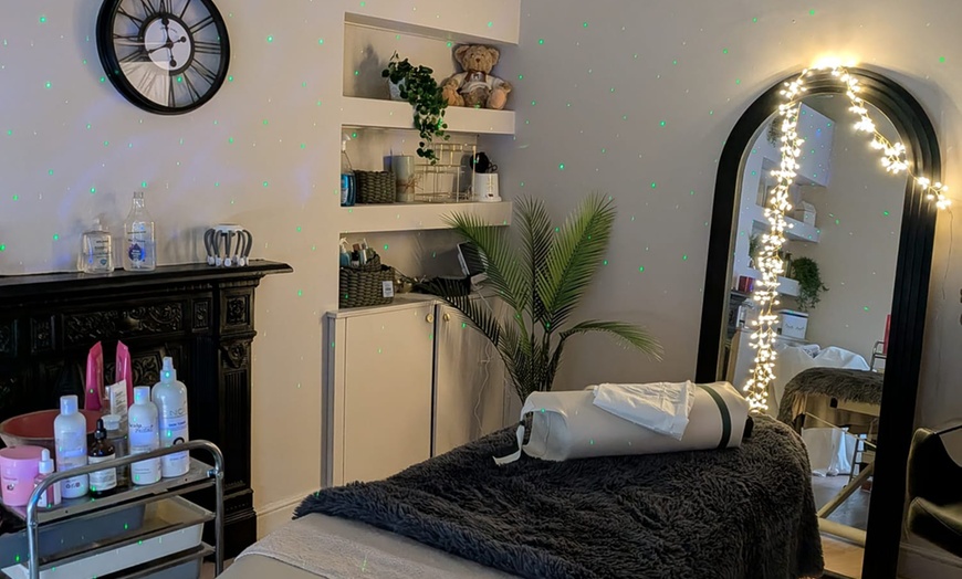 Image 8: Get 45- or 60-Min Japanese Head Spa & Facial, or 60/90-Min Head Spa