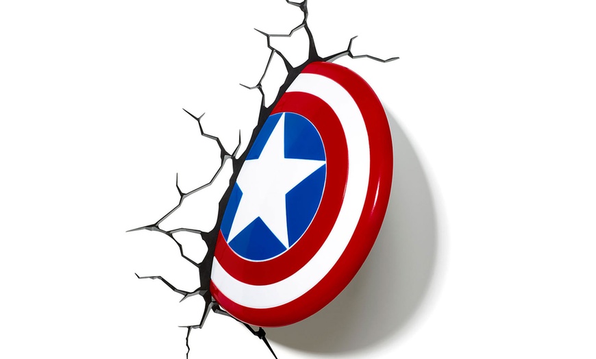 Image 2: Marvel's Captain America Shield 3D Deco Light
