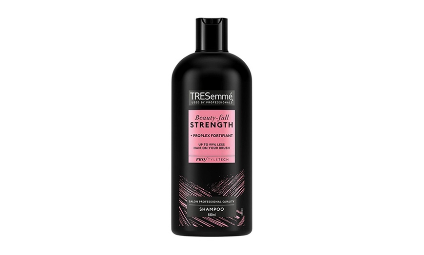 Image 33: Tresemme Shampoo and Conditioner Bundle 680ml Each