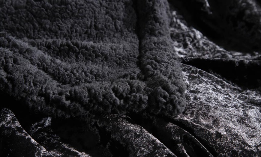 Image 6: Crushed Velvet Sherpa Throw