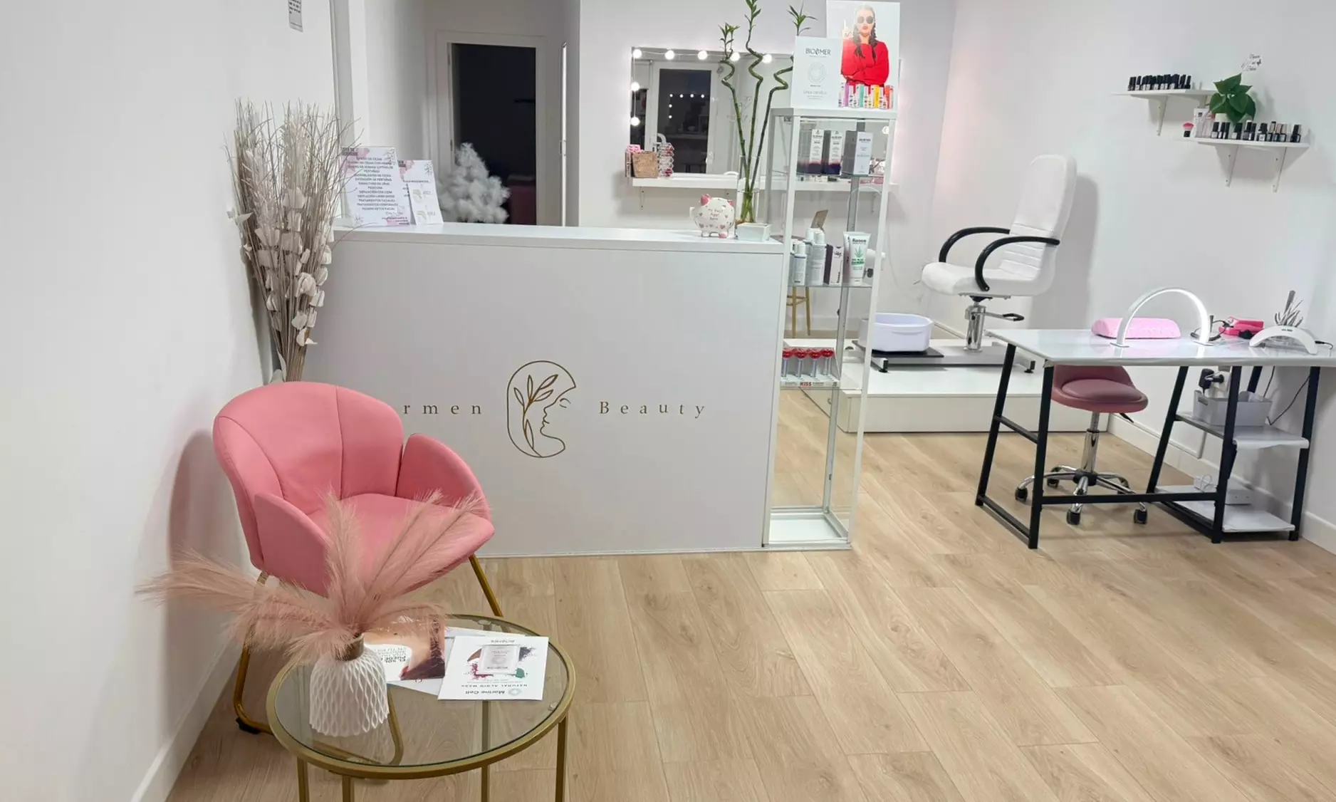 Lifting o extensiones de pestañas o diseño y laminado de cejas para 1