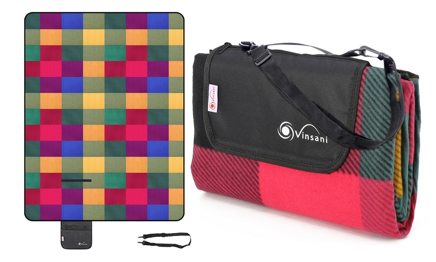 Image 2: Folding Picnic Rug Mat with Carry Handle