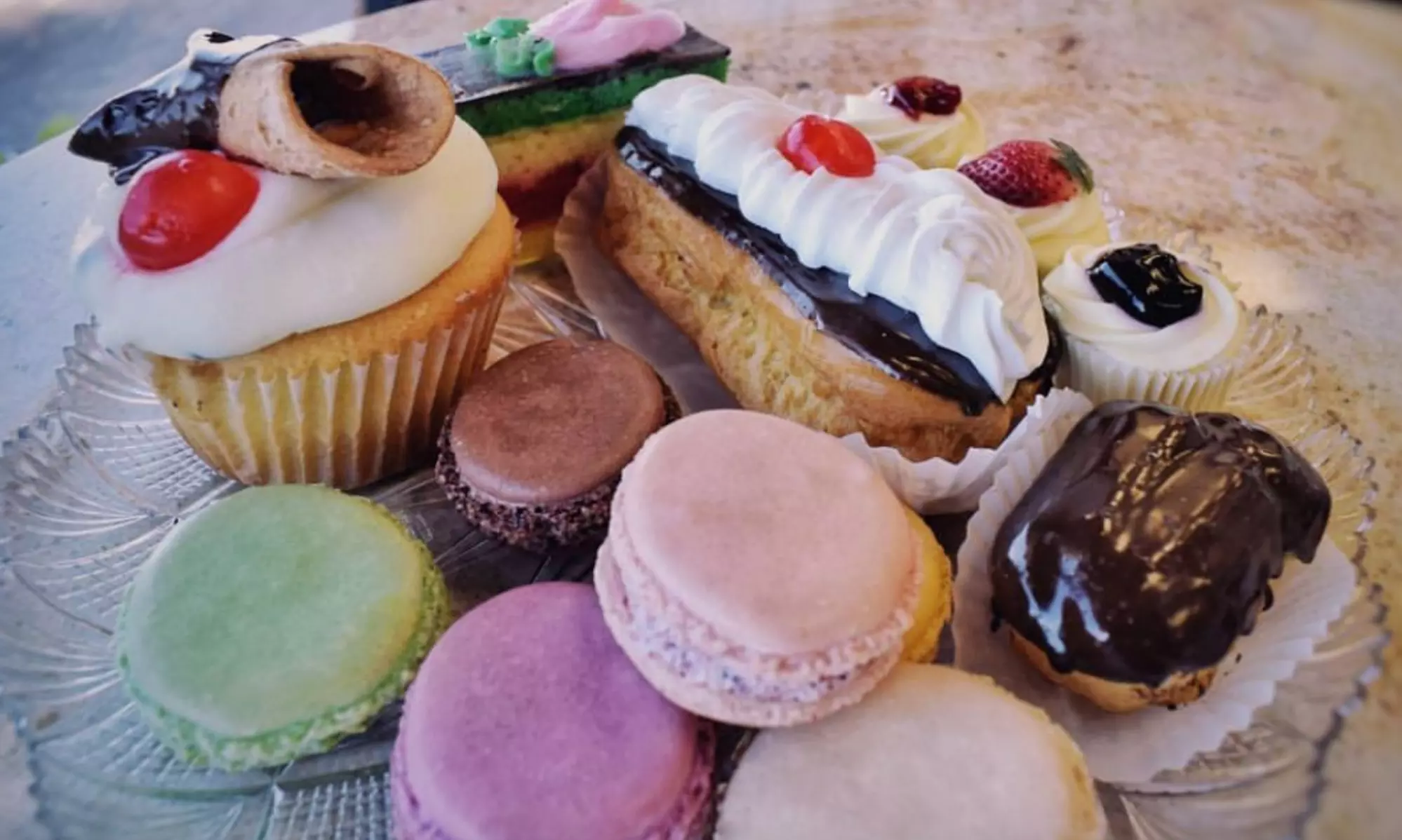 Enjoy Cake Pops, Cupcakes, Cookies & More Delicious Treats