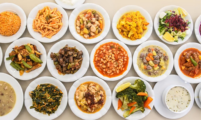 Hauptgericht + Reis & Salat und Dessert nach Wahl für 1, 2 od. 4 Pers.