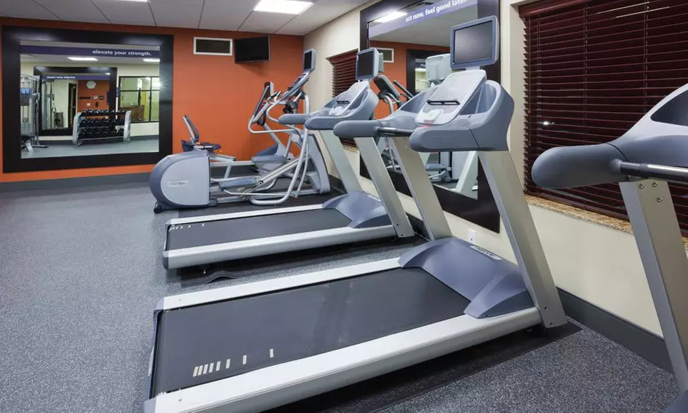 Stay at Hampton Inn & Suites Minneapolis West/Minnetonka, with Dates into May - Image 6