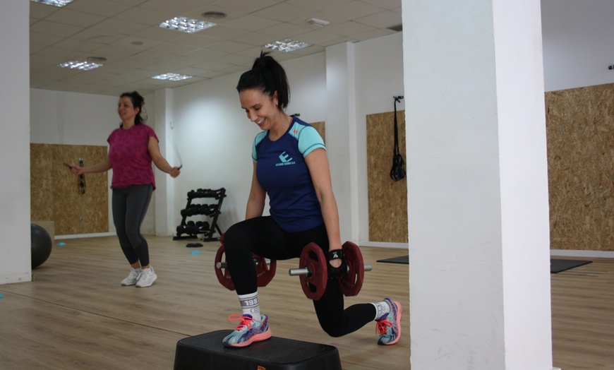 Image 6: 4, 8 o 12 clases de entrenamiento grupales (1 mes) para 1 persona 