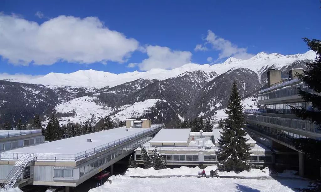 Włochy, Marilleva: 7 nocy z wyżywieniem HB dla 1 osoby, skipassem, wejściem do centrum wellness i więcej - Primary Image