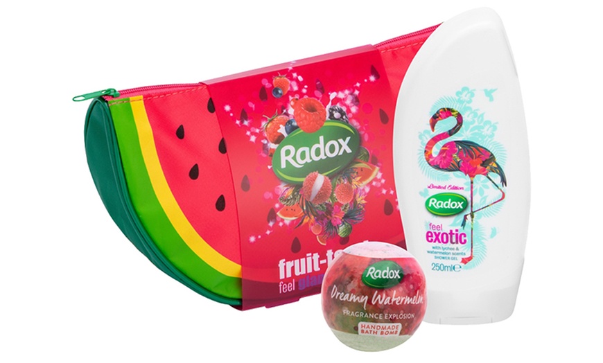 Image 4: Radox Gift Set