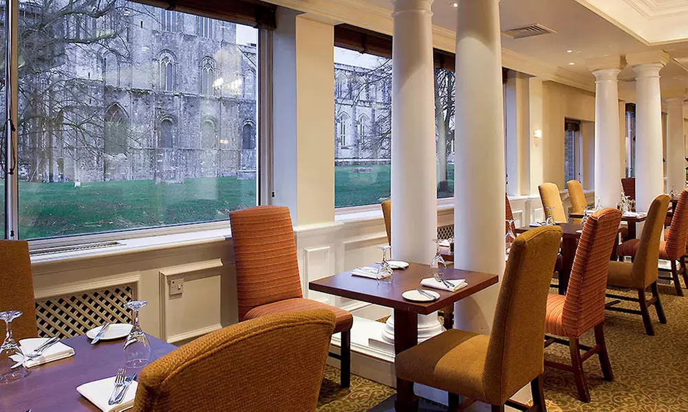 Winchester: 4* Classic Double Room with Breakfast and Late Check-out