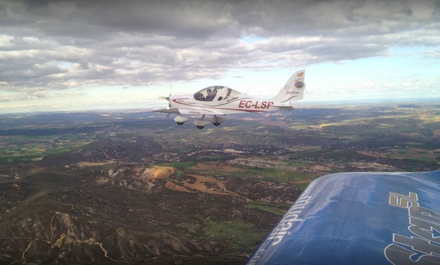 Image 4: Bautismo de vuelo en avioneta