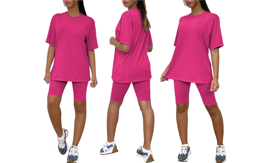 Image 5: Women's T-Shirt and Shorts Fitness Set