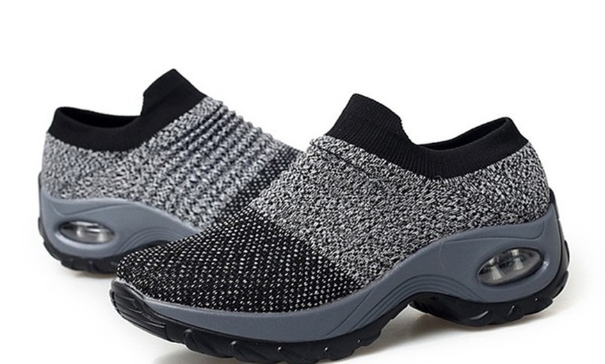 Image 13: Women's Mesh Comfortable Sneakers