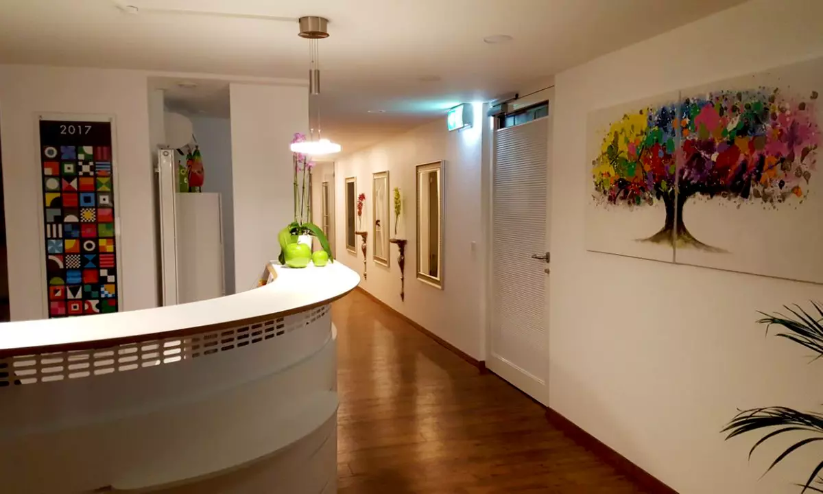 Augenbrauenlifting od. Wimpernlifting, opt. inkl. Färben od. Kombipaket für 1 Pers. (bis zu 42% sparen) - Second Medium