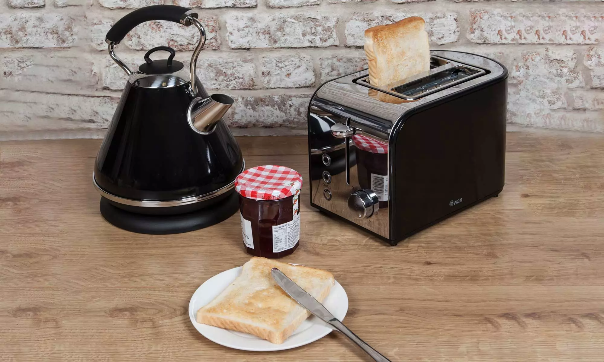 Swan Townhouse Pyramid Kettle and Two-Slice Toaster With Free Delivery - Primary Image