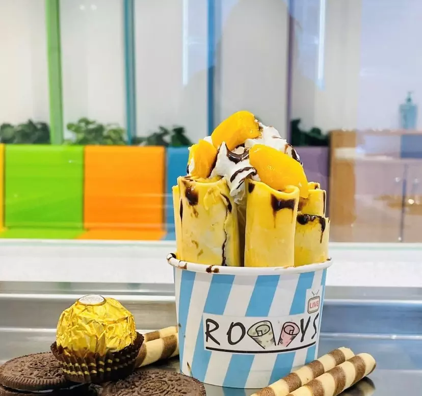 One, Two Rolly's Ice cream at Rollys Rolls