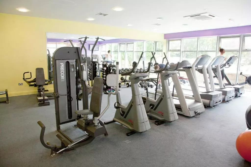 4* Sligo: Double or Twin Room Stay w/Breakfast, Wine, Chocolate & More