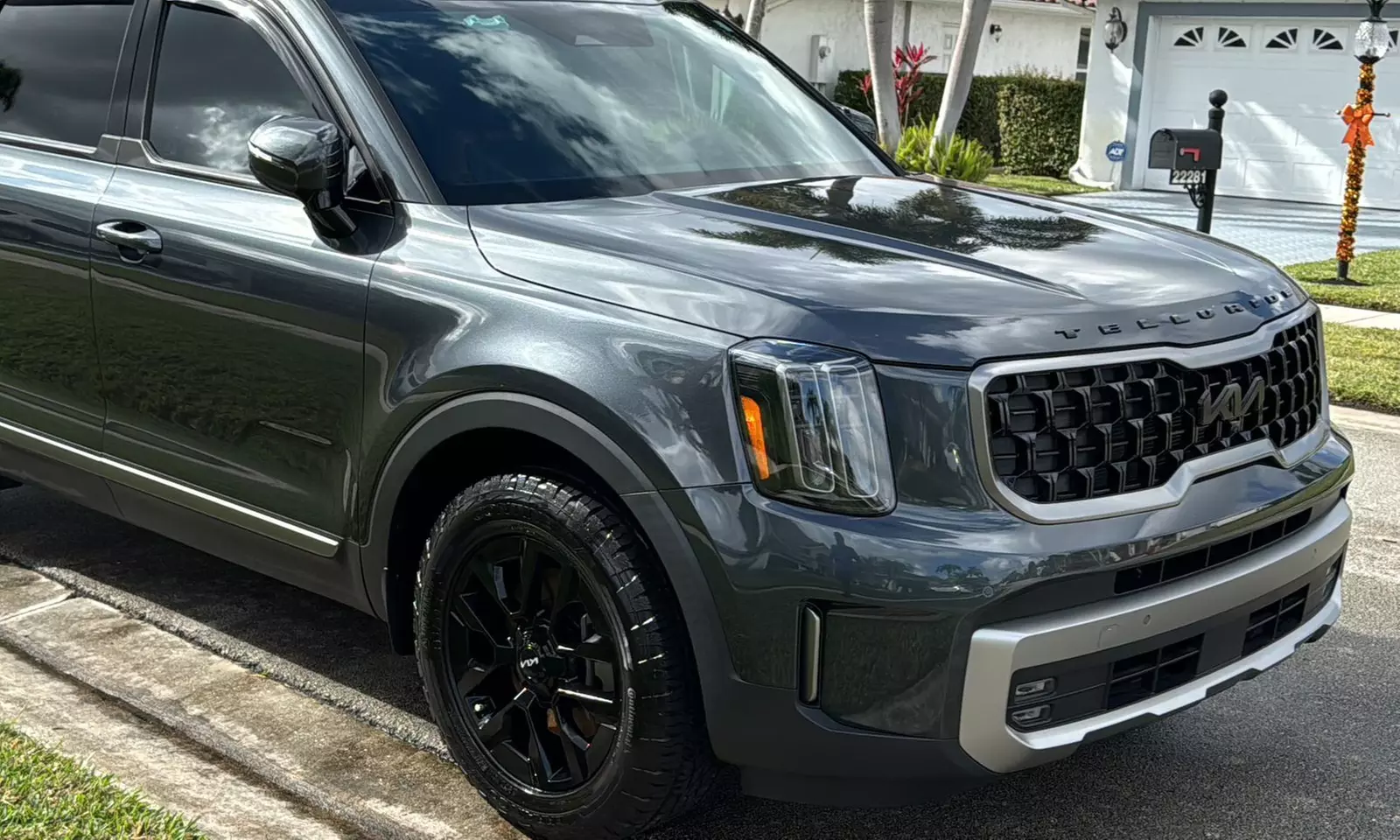 Interior & Exterior Detailing and Ceramic Coating