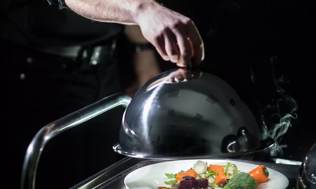 Voucher prezentowy o wybranej wartości na kolację w ciemności