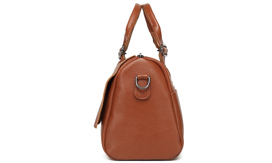 Image 15: Premium Leather Crossbody Bag With Large Capacity