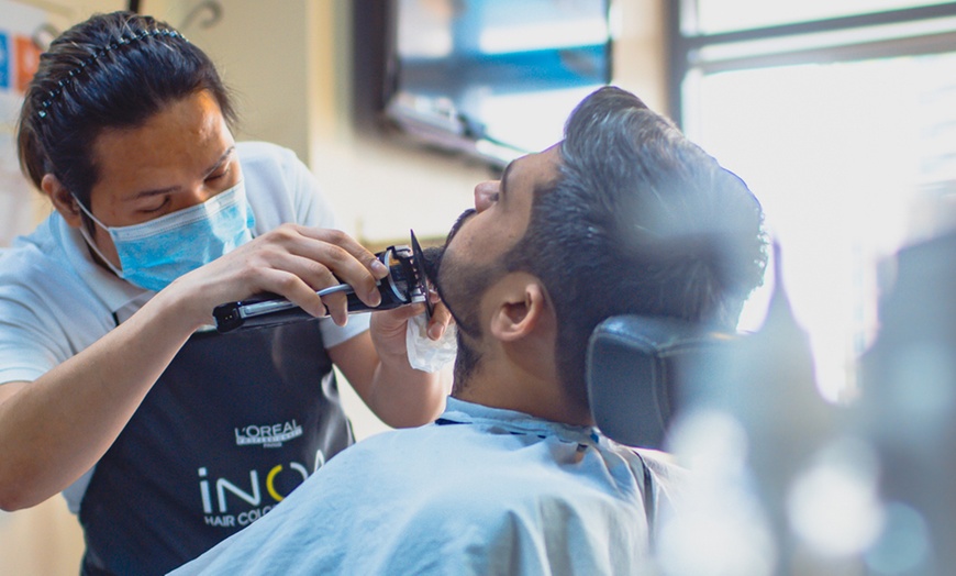 Image 1: Men's Haircut, Wash and Blow-Dry