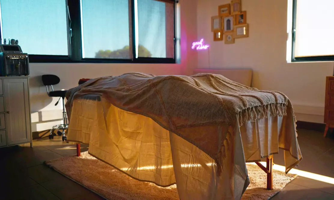 Parenthèse relaxante avec un massage du monde de 60 minutes chez Head Spa By Db Beauty (jusqu'à 30% de remise)