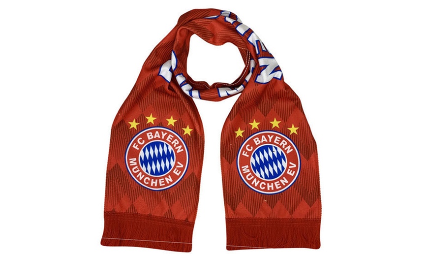 Image 6: Football Fan Club Warm Scarf