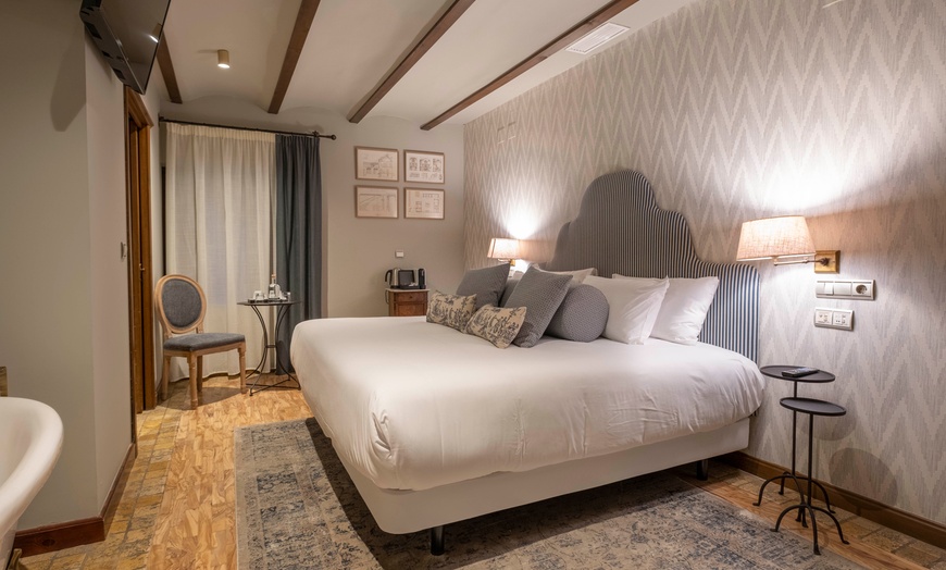 Image 2: Cetina Palacio Salcedo Baeza (Jaén)