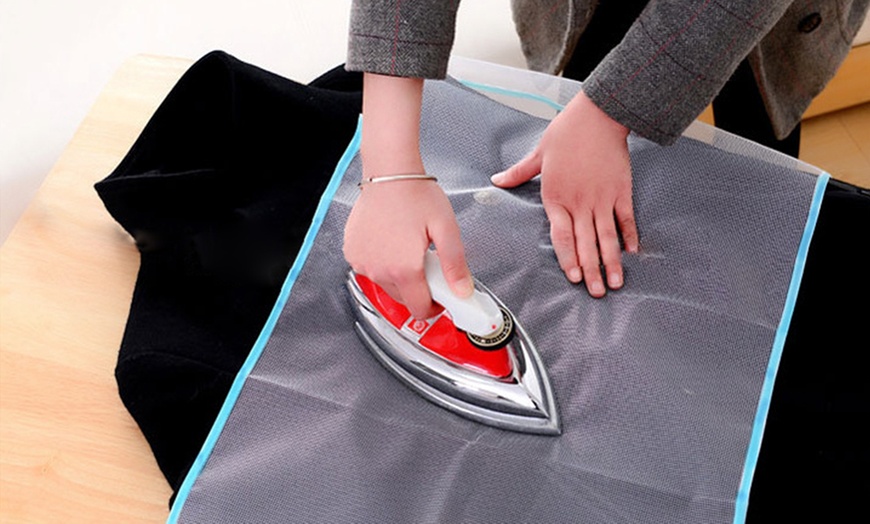 Image 3: Heat-Resistant Ironing Pad