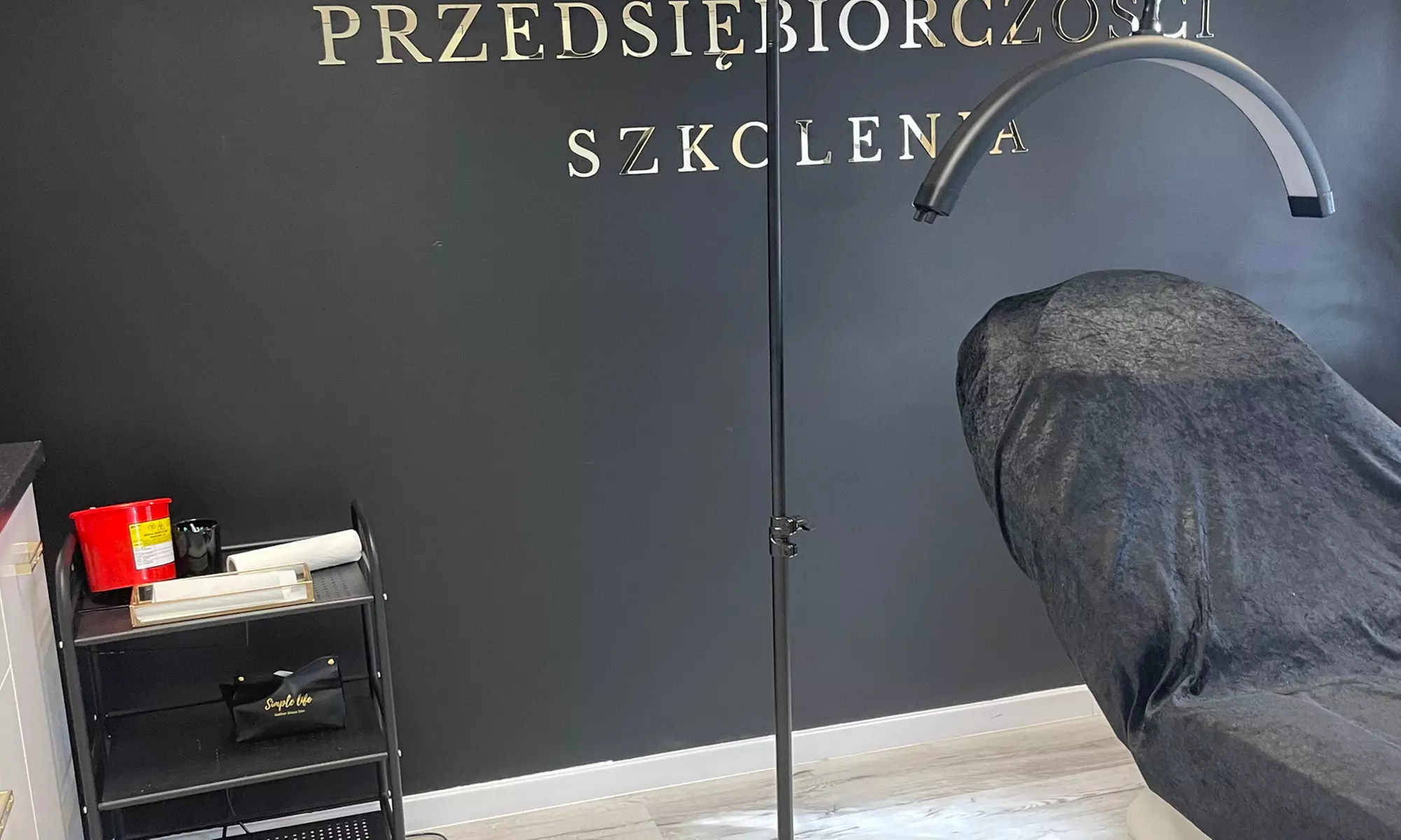 Mezoterapia igłowa na wybrane okolice twarzy