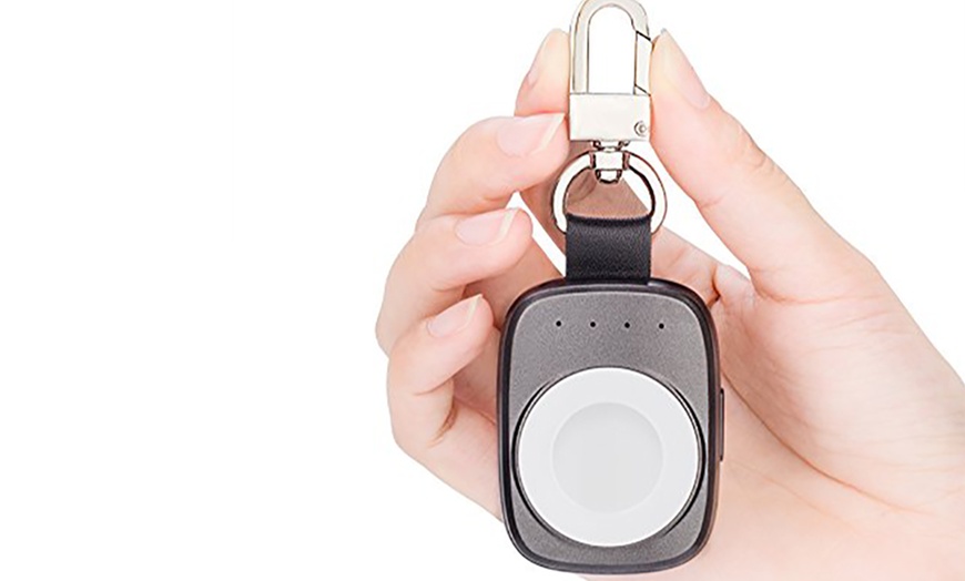 Image 2: Keychain Powerbank for Apple Watch