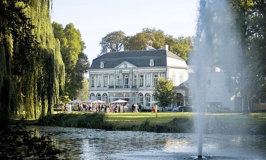 Image 1: Maastricht : 1 à 3 nuits avec verre de bienvenue et entrée casino