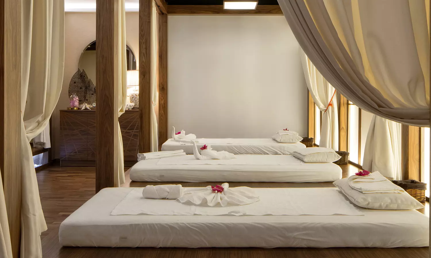 Orientalny relaks: tradycyjne masaże tajskie i balijskie dla 1-2 osób