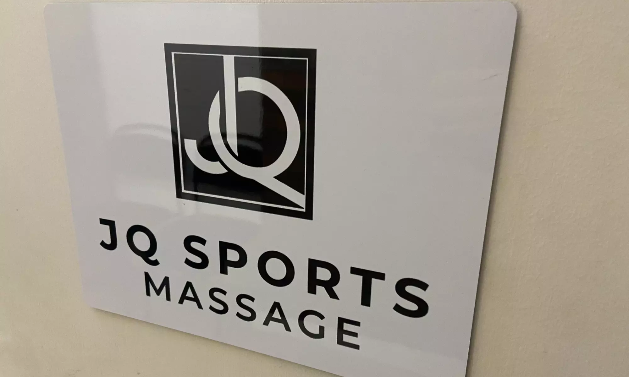 Expert-Led Personalized 45-Min Deep Tissue or Sports Massage