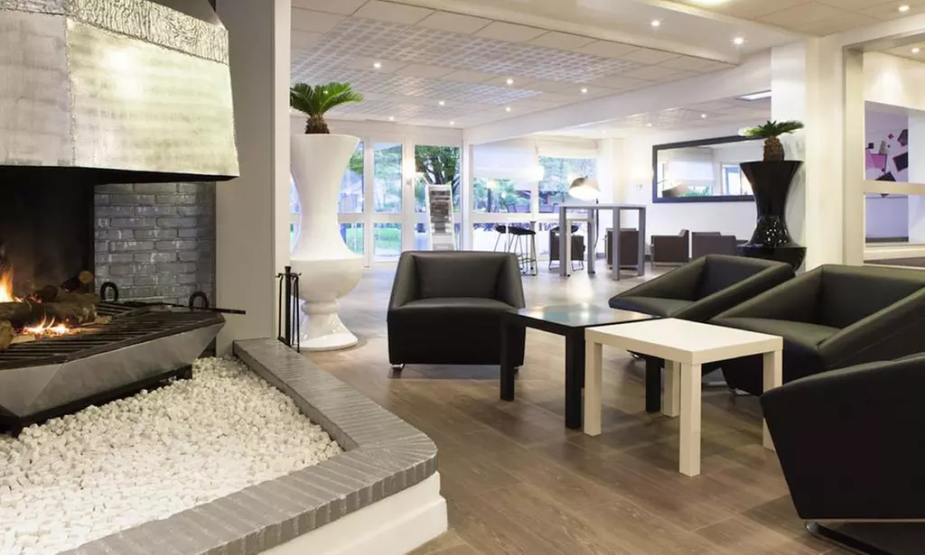 Jusqu'à 55% de remise sur Spa - Entrée à la journée chez Novotel Fontainebleau Ury Spa