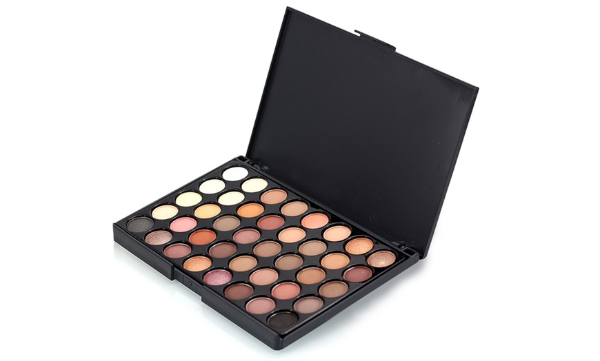 Image 8: 40-Shade Eye Shadow Palette