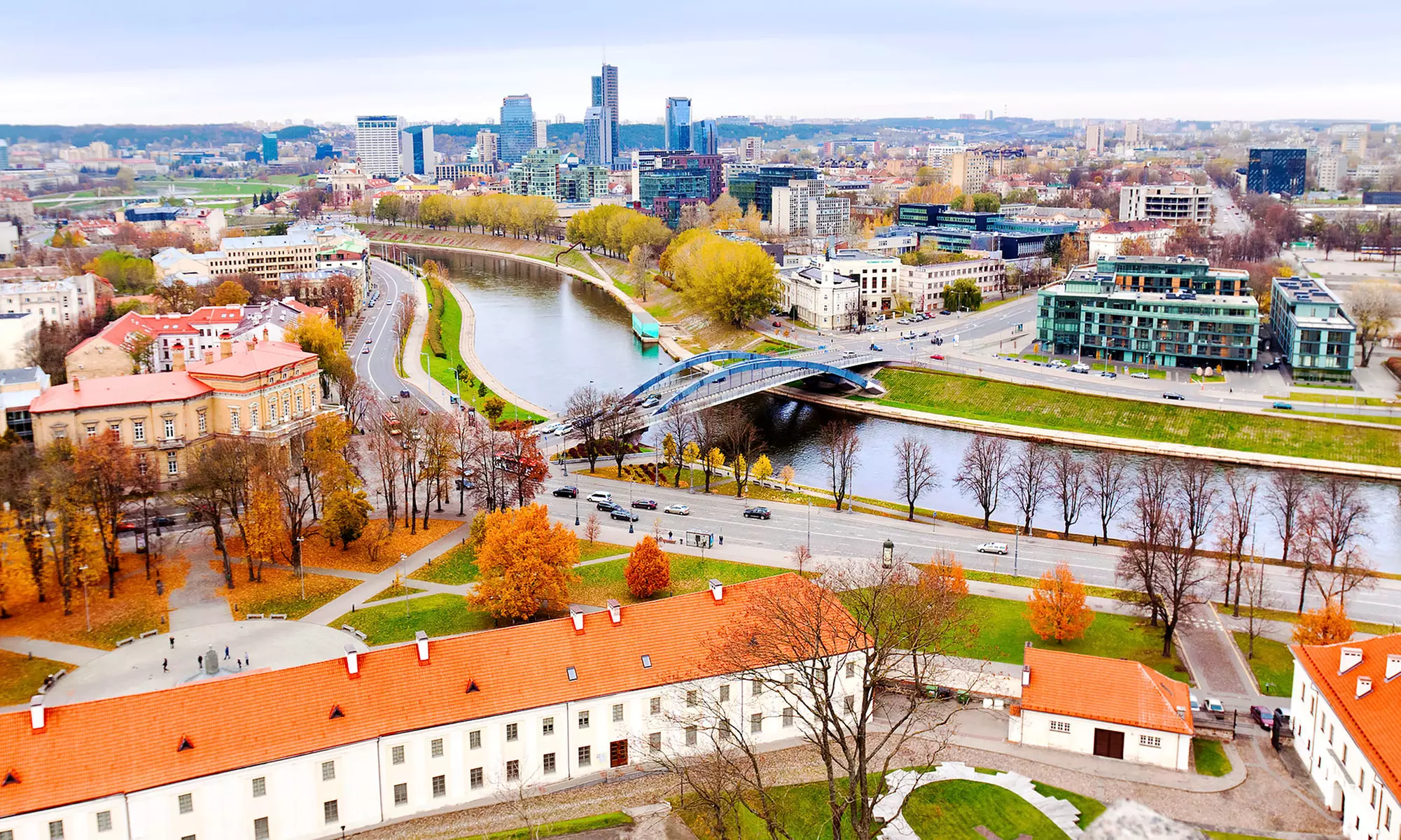 Litwa-Wilno: 4-dniowy wyjazd dla 1 osoby z 2 noclegami, śniadaniami i więcej w cenie za 299 zł z Biurem Index Polska - Primary Image