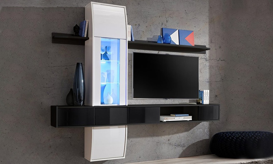 Image 8: Soggiorni Nieri e Mevis