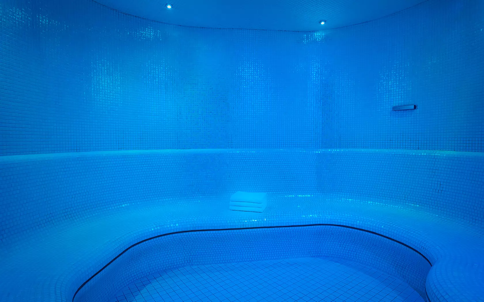 Indulge in Luxury: Montcalm East Spa Day with Fizz & Treatments