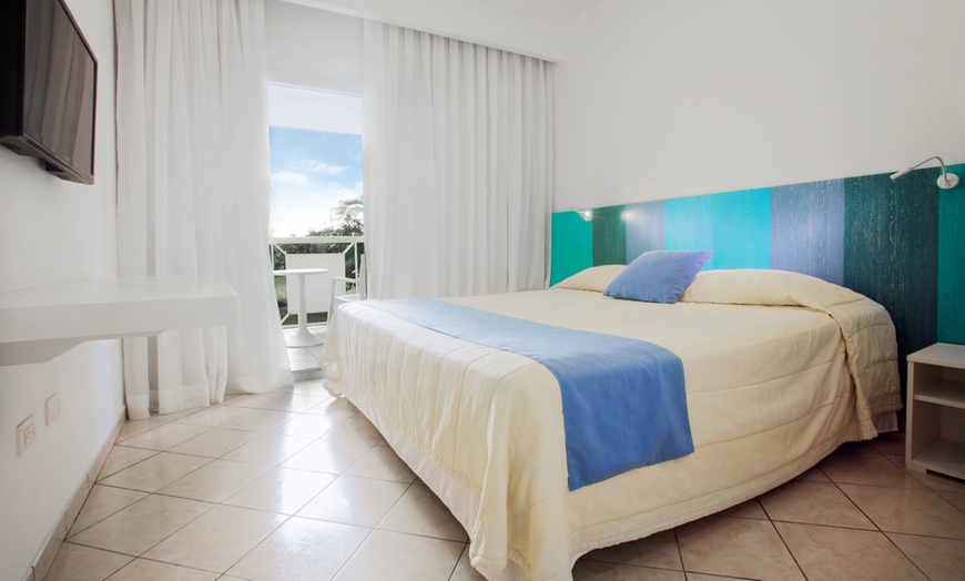 Image 5: ✈ 4-Nt All-Inclusive Dominican Republic Trip w/ Air from Travel by Jen