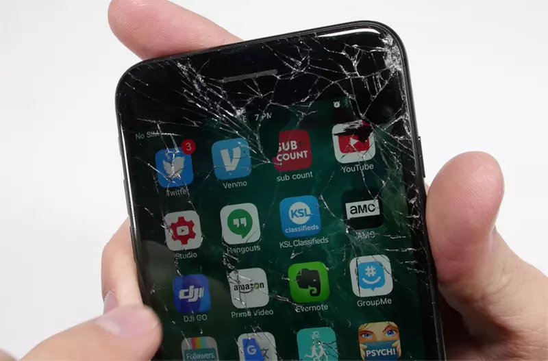 Pose de verre trempé ou réparation de vitre tactile + écran pour iPhones chez Eco Phone - Primary Image