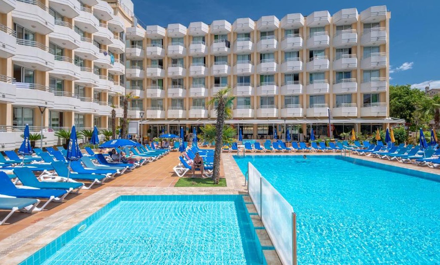Image 7: Tossa de Mar : hôtel 4* avec demi-pension